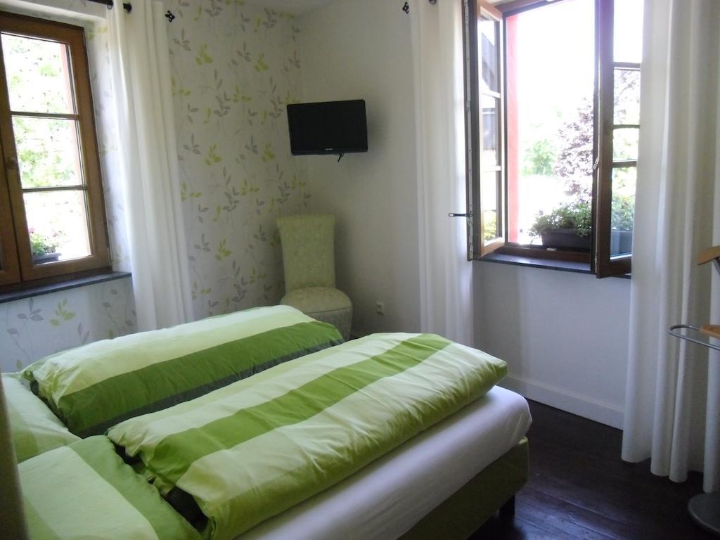 Vakantiehuis "Het Rode Huis" 特赖斯-卡尔登 外观 照片